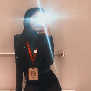 Meet your Posher, Zehra